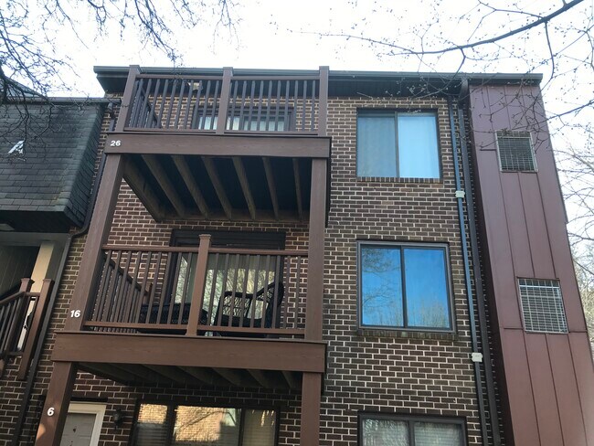 Primary Photo - 5200 Hilltop Dr