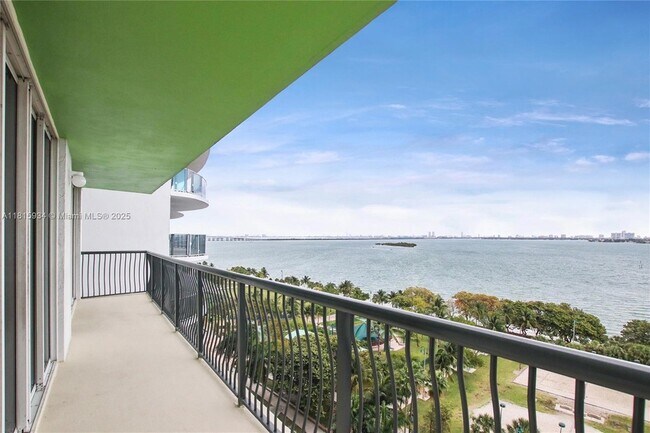 Building Photo - 1756 N Bayshore Dr