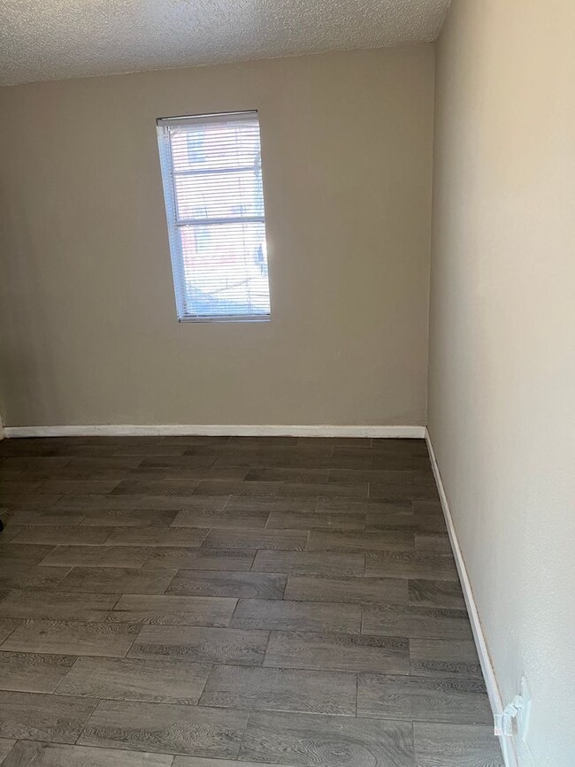 Building Photo - Apartment for rent In Downtown El Paso