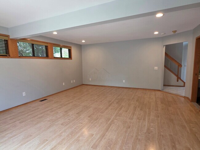 Building Photo - 1039 Cobalt St
