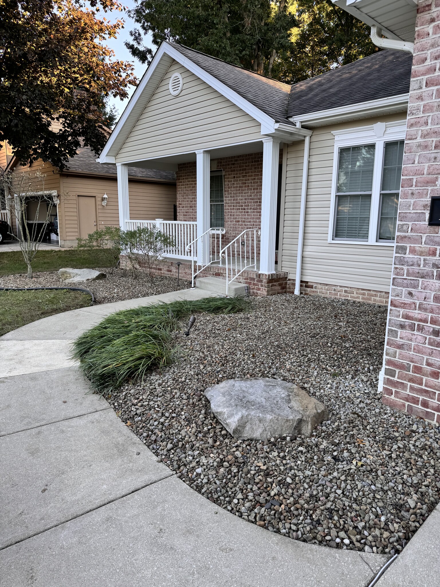 Building Photo - 1859 Meadowlark Ln