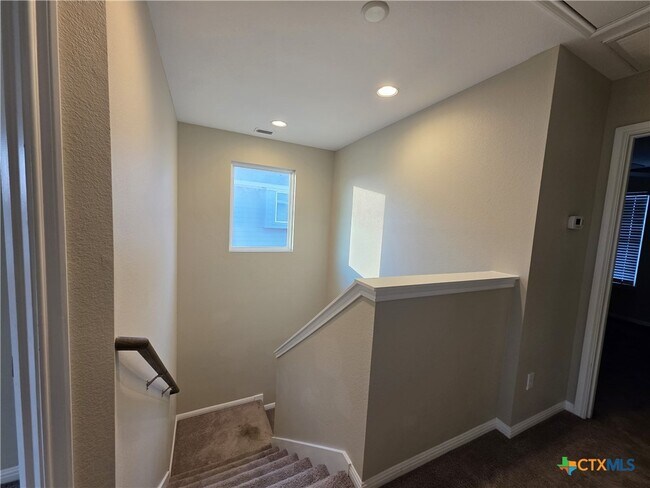 Building Photo - 130 Frasier Dr