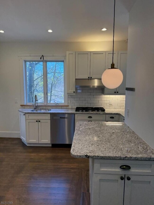 Building Photo - 33 Montclair Ave