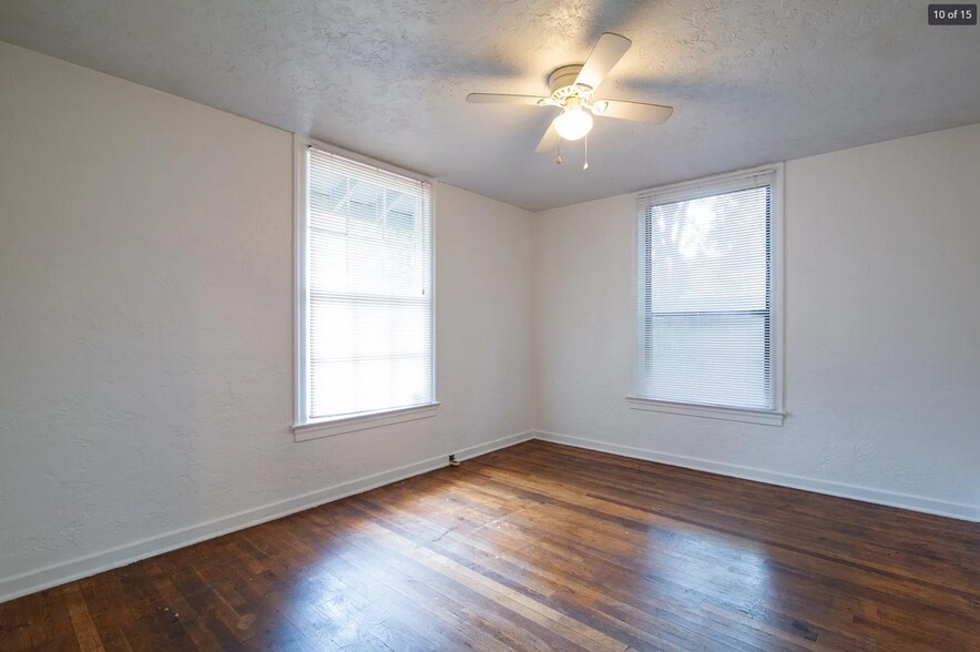 Building Photo - 1009 NW 11th Ave