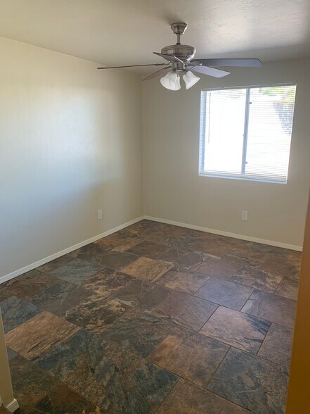 Retreat - 607 N De Medici Pl