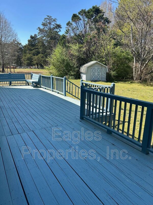 Building Photo - 129 Kelly Ct