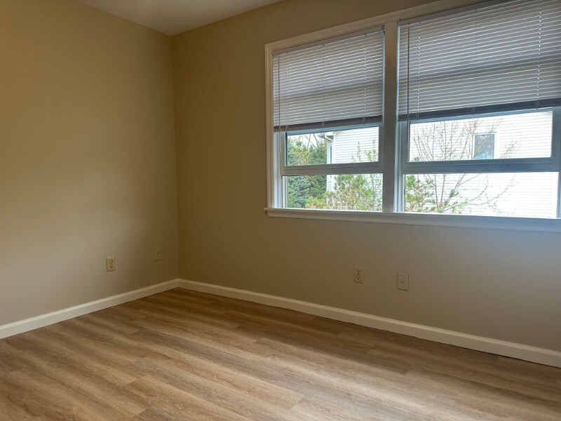 Building Photo - 2 Brickyard Rd