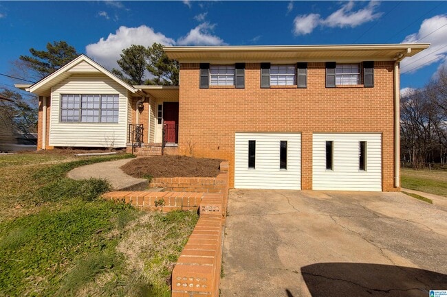 Primary Photo - 640 Parsons Dr