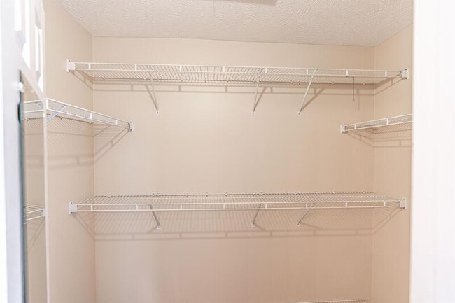 Building Photo - 6513 Jacobs Creek Cir