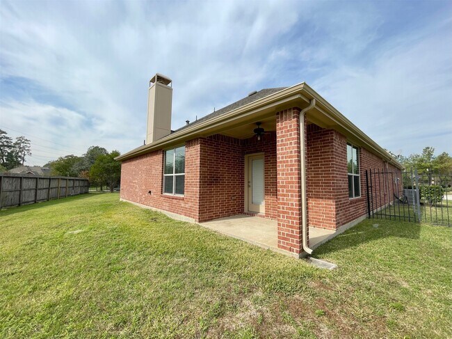 Building Photo - 26100 Brickhill Dr
