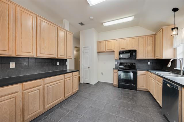 Building Photo - 1408 Heather Brook Dr