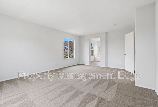 Building Photo - 32042 Freesia Ct