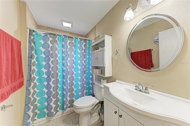 Building Photo - 1520 Sunnyhills Dr