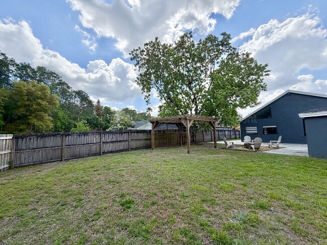 Building Photo - 10227 Comfort Cir