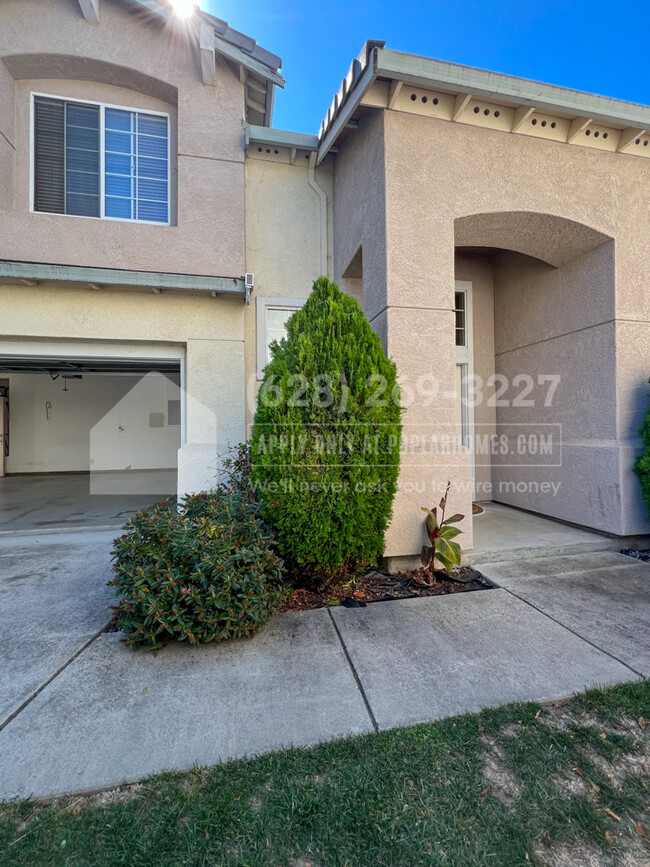 Building Photo - 15637 Anchorage Ct