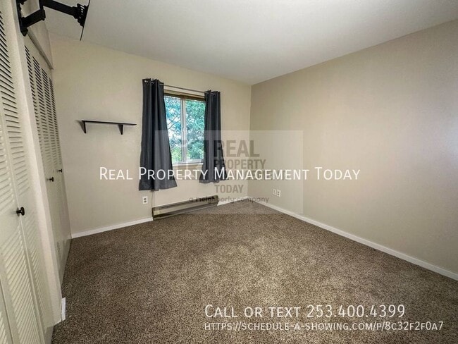 Building Photo - 2 Bedroom Condo in Tacoma!