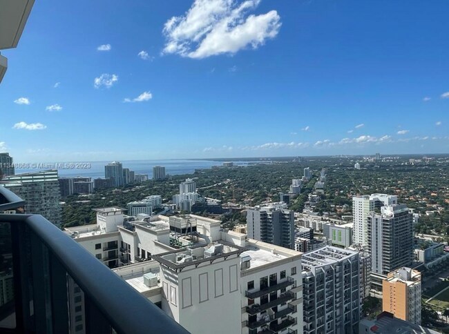 Building Photo - Remarks:	Enjoy stunning Skyline and Bay vi...