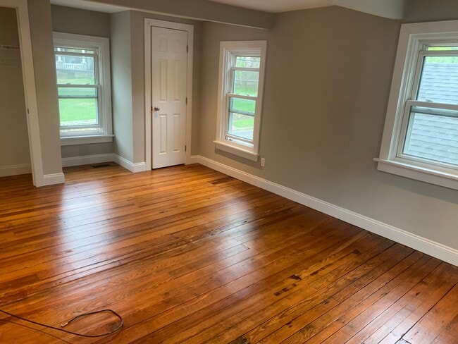 Building Photo - 9050 Easton Rd