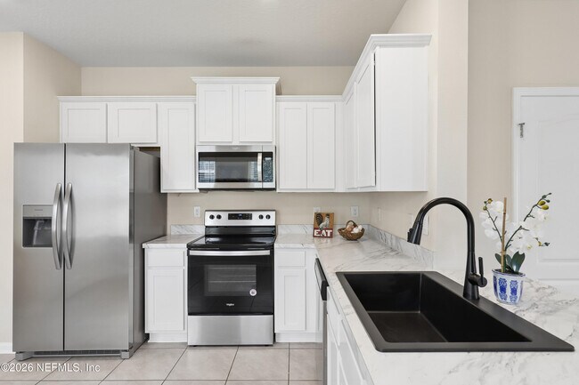 Building Photo - 9624 Baylin Ct