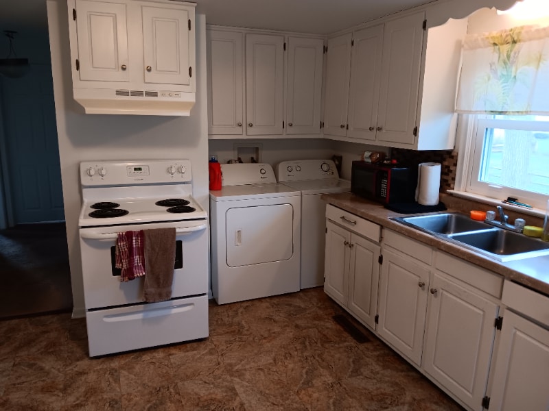 Building Photo - 257 Buttonwood Ave