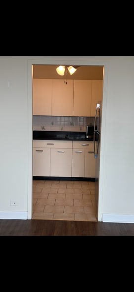 Building Photo - 3600 N Lake Shore Dr