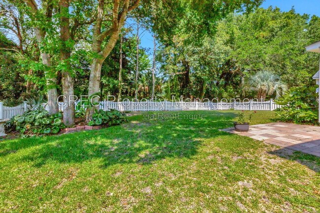 Building Photo - 1336 Wild Olive Dr