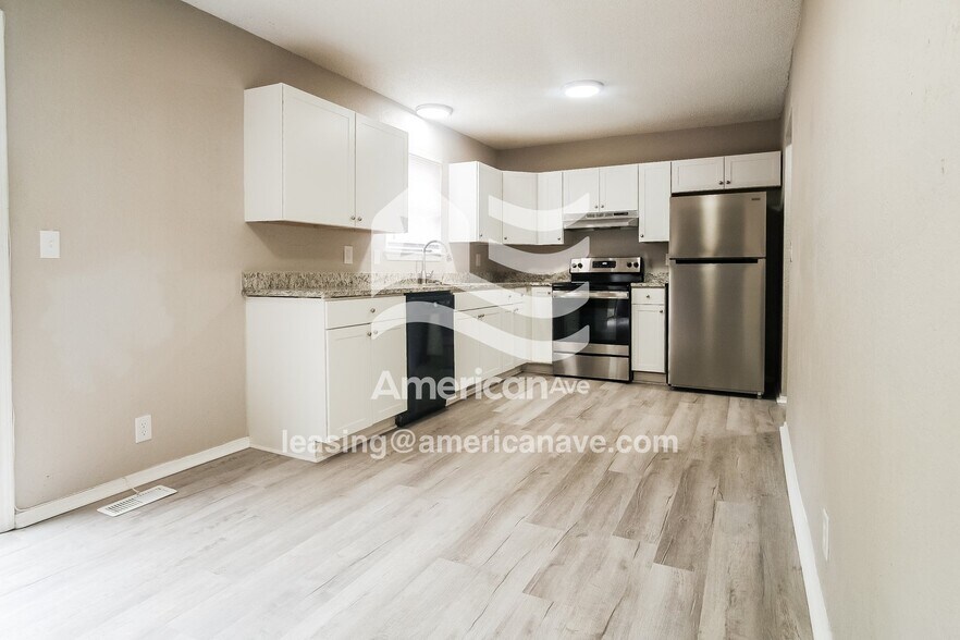 Building Photo - 2433 S 139th E Ave