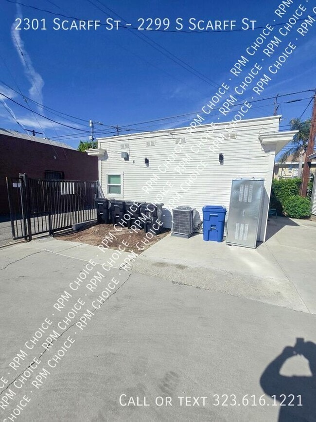 Building Photo - 2301 Scarff St