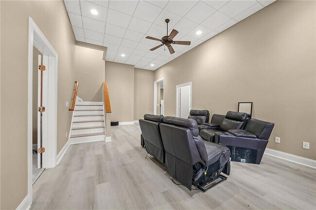 Building Photo - 225 Lake Summit View