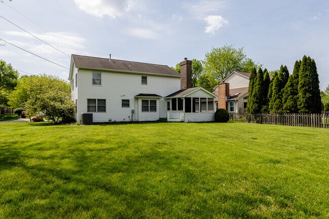 Building Photo - 5558 Parker Hill Ln