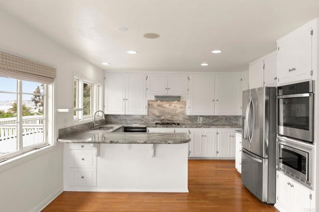 Building Photo - 7851 Hillside Dr