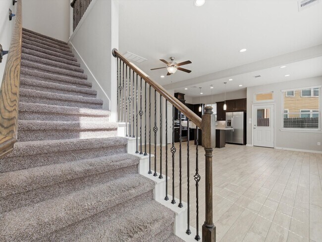 Building Photo - 28043 Rocky Heights Dr