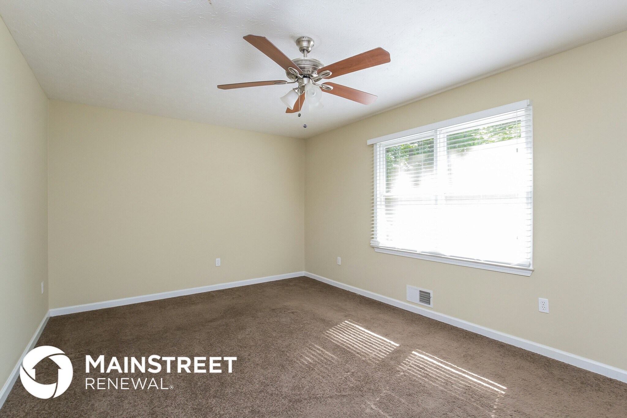 Building Photo - 294 Oak Landing Cir