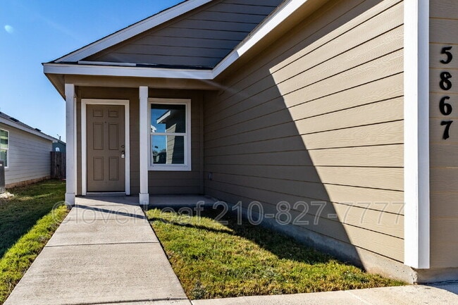 Building Photo - 5867 Coahulia Rdg