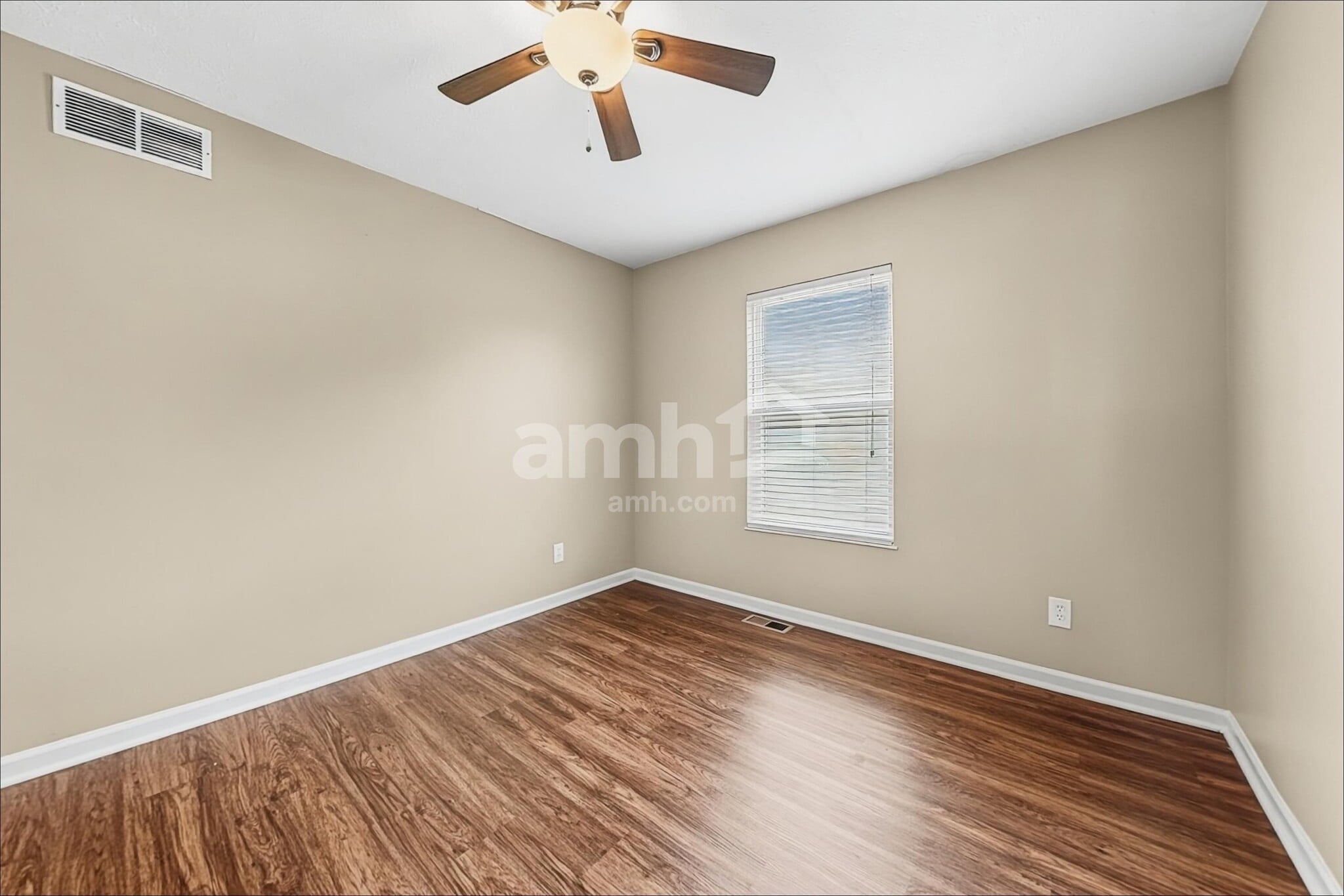 Building Photo - 6401 Sharps Ridge Ct