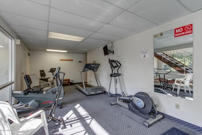 Building Photo - Rare 3bedroom Valhalla condo - basic cable & internet included!