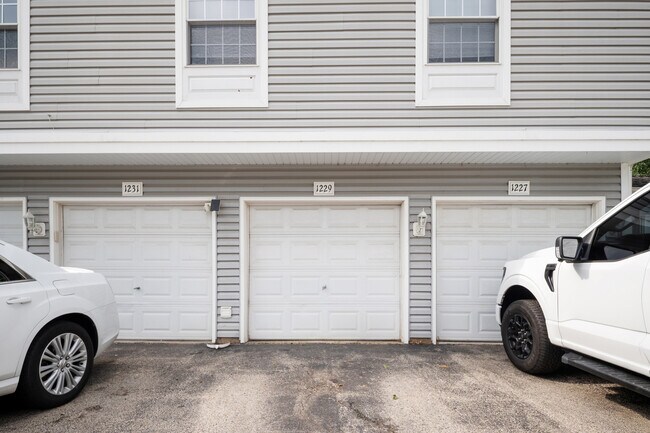 Building Photo - 1229 Nova Ct