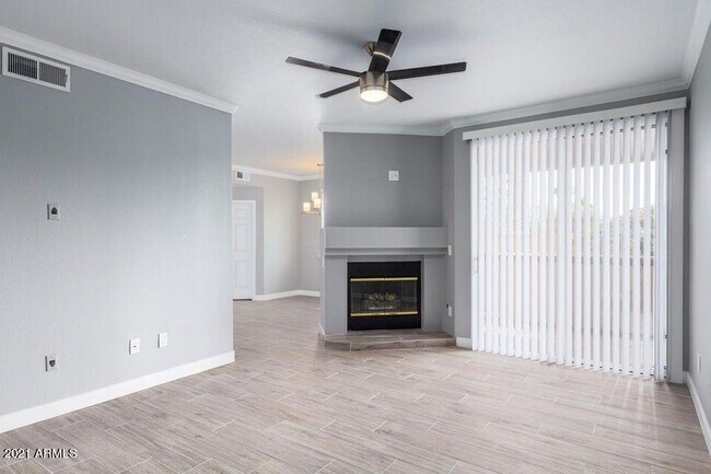 Building Photo - 2992 N Miller Rd