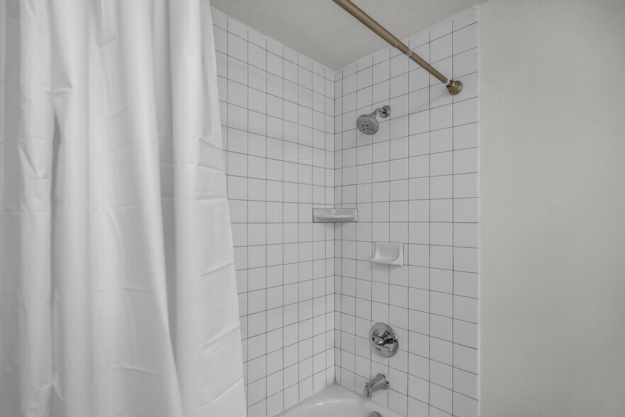 Building Photo - 4076 Tropico Way