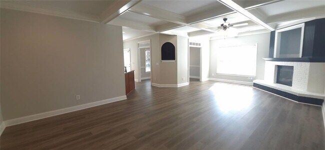 Building Photo - 1593 Park Hollow Ln NE