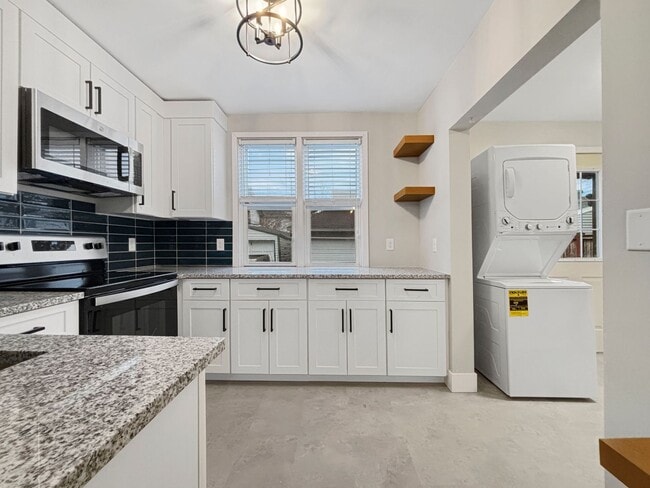 Building Photo - 2725 Dupont Ave S