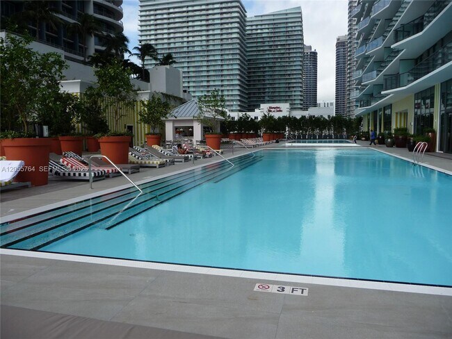 Building Photo - 1300 S Miami Ave