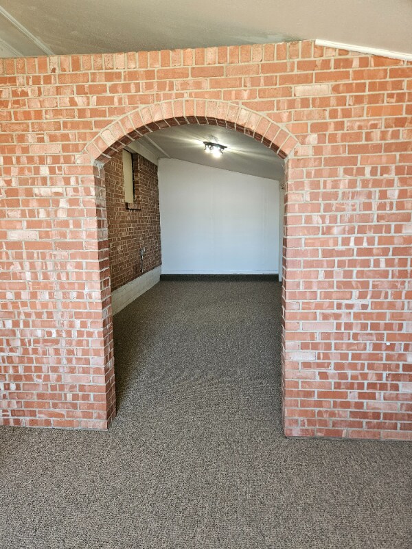 Building Photo - 411 N Prospect St