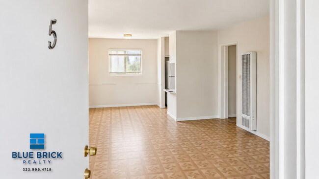Building Photo - 6929 Whitsett Ave