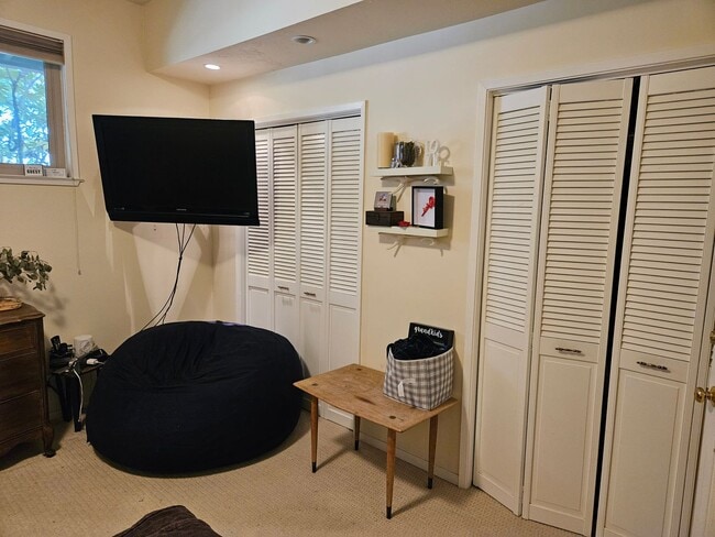 Building Photo - 1 Bedroom 1 Bathroom attached apartment wi...