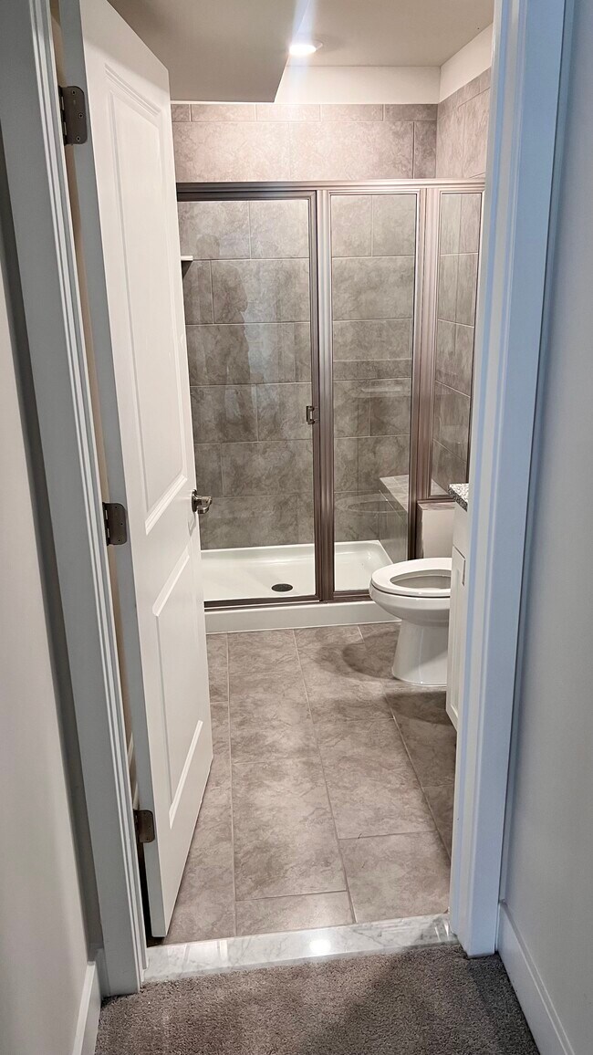 Barh - 2827 Bridgewater Dr