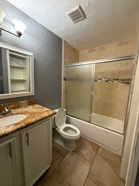 Building Photo - 7200 Clarewood Dr