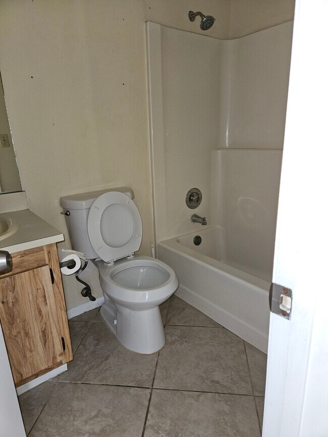 Building Photo - 7113 Golf Colony Ct