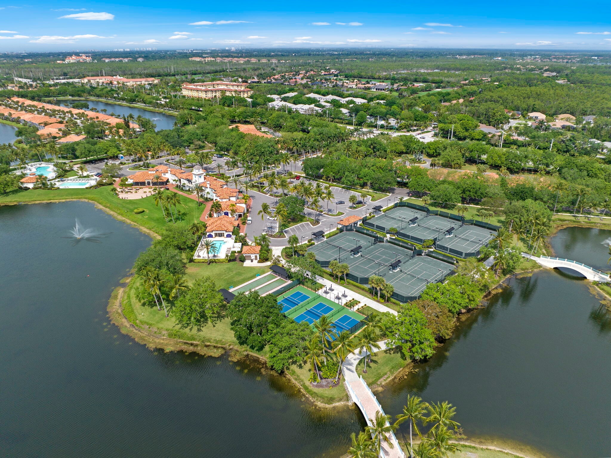 Building Photo - 4748 San Carlo Ct