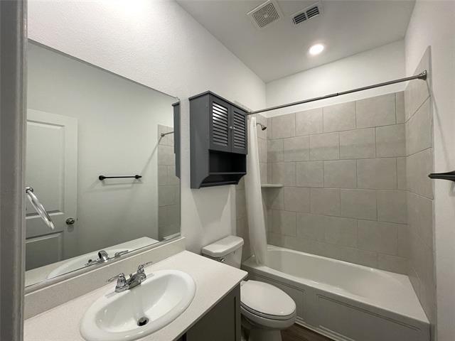 Building Photo - 1617 Roadrunner Dr